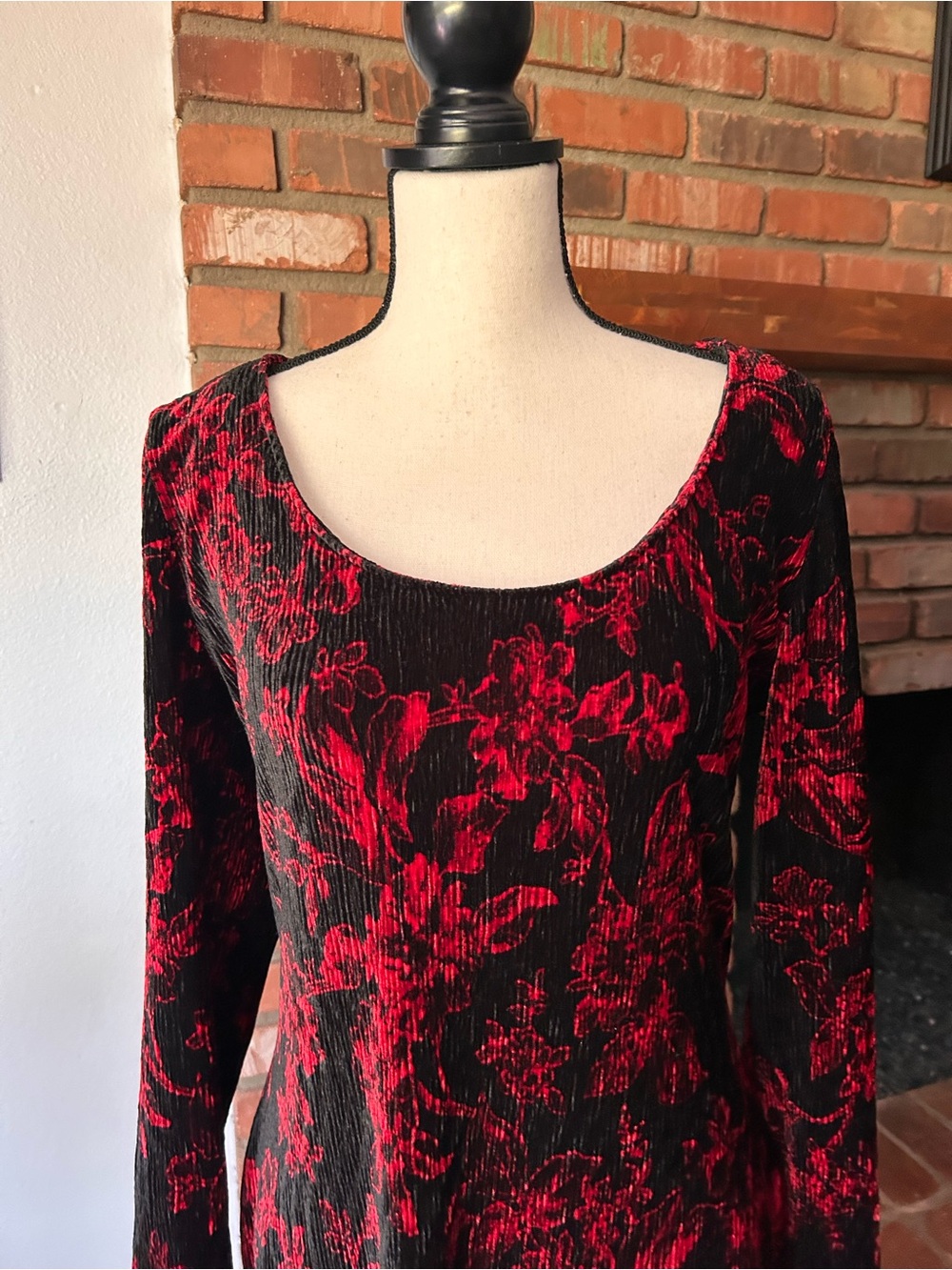 Anthropologie HD in Paris Dierdre Velvet Column Dress in Red Sz M - Picture 5 of 9